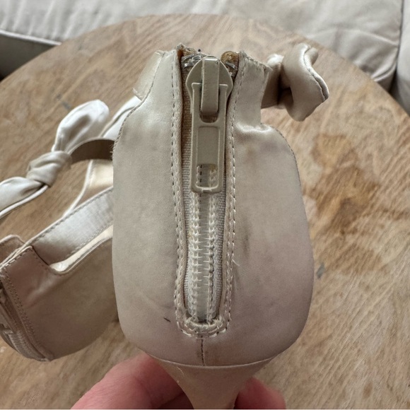 BADGLEY MISCHKA Satin Isabel Pump Champagne Size 7 - Picture 4 of 7